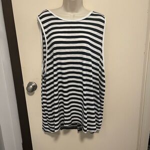 Caslon Black and White Boxy Muscle Tee